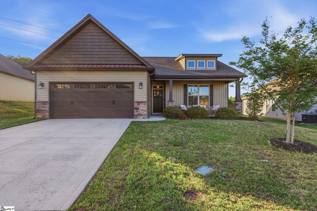 11 Forest Ridge Way, Greenville, SC 29617