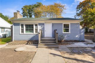 400 Schooner Avenue, Jamestown, RI 02835