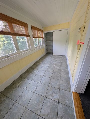 184 Parmenter Rd 2, Newton, MA 02465