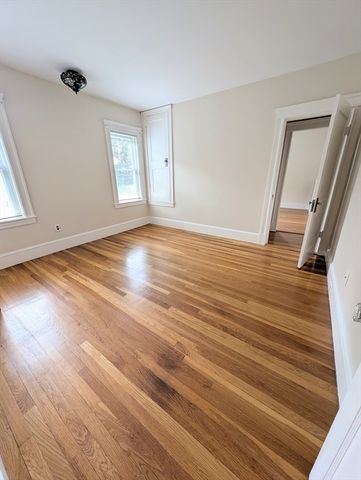 184 Parmenter Rd 2, Newton, MA 02465