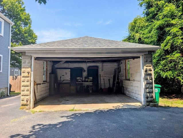 184 Parmenter Rd 2, Newton, MA 02465