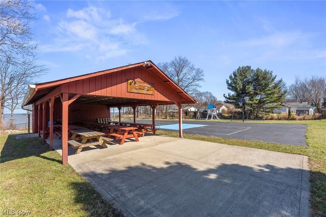 7127 Lake Shore Boulevard, Mentor, OH 44060