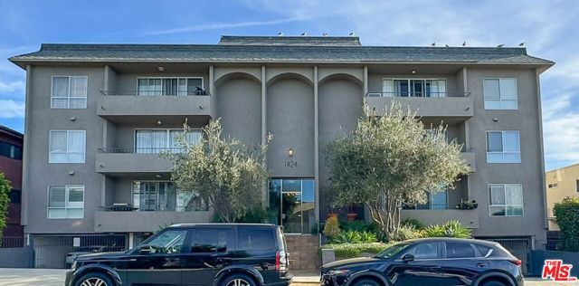 1424 Amherst Avenue 206, Los Angeles, CA 90025