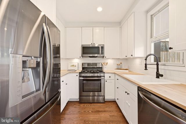 329 17TH ST SE, Washington, DC 20003