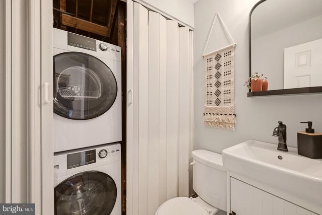 329 17TH ST SE, Washington, DC 20003