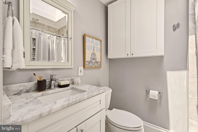 329 17TH ST SE, Washington, DC 20003