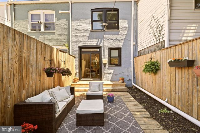 329 17TH ST SE, Washington, DC 20003