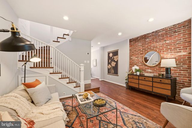 329 17TH ST SE, Washington, DC 20003
