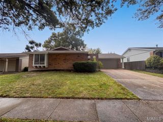 742 Foxwick Drive, Ballwin, MO 63011
