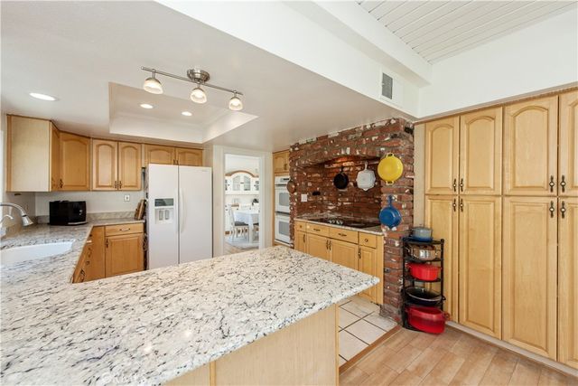 17682 Cassia Tree, Irvine, CA 92612