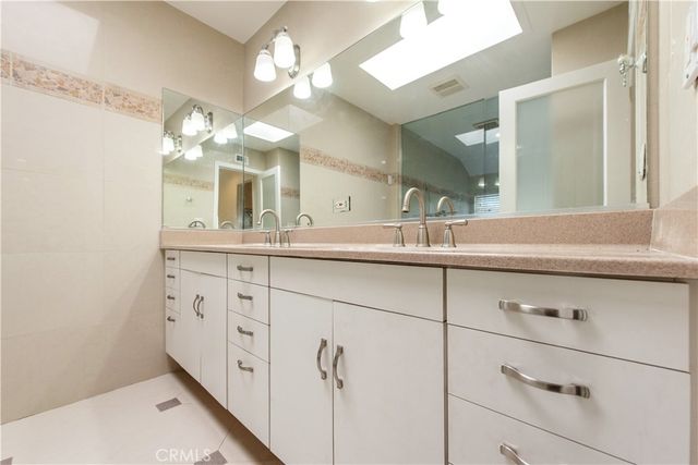 17682 Cassia Tree, Irvine, CA 92612