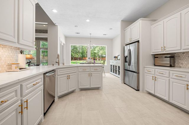 11357 Lake Oak Drive, Montgomery, TX 77356