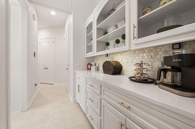 11357 Lake Oak Drive, Montgomery, TX 77356