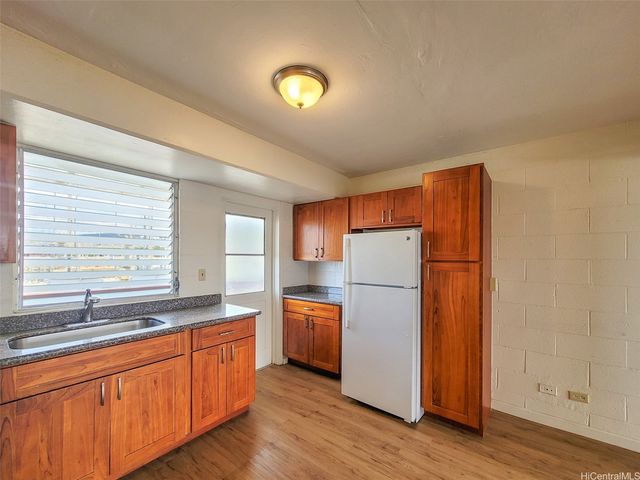 526 N School Street 307, Honolulu, HI 96817