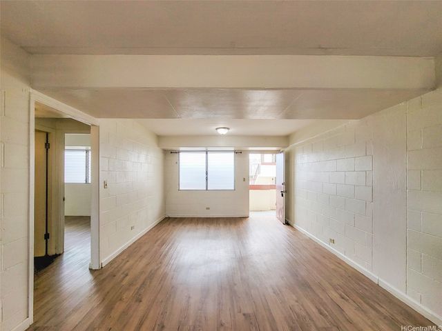 526 N School Street 307, Honolulu, HI 96817