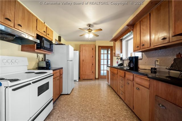 5311 Koontz Drive, Cross Lanes, WV 25313