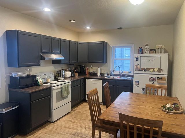 325 WASHINGTON AVENUE, Stevens Point, WI 54481