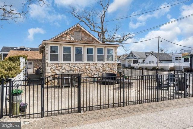 319 MONMOUTH AVE, Ocean Gate, NJ 08740