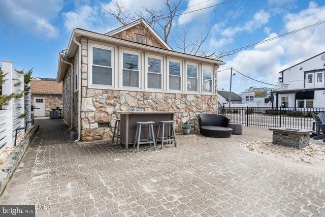 319 MONMOUTH AVE, Ocean Gate, NJ 08740