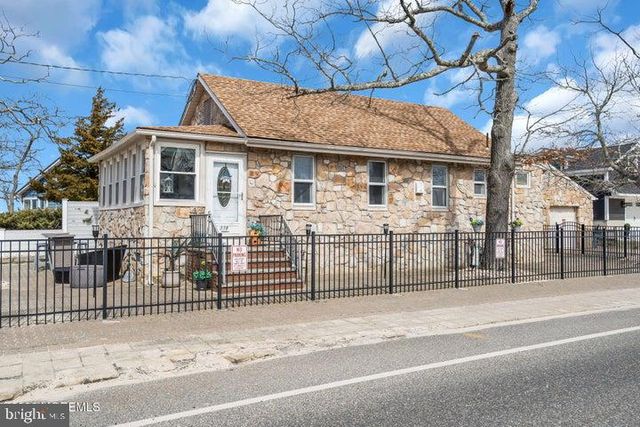 319 MONMOUTH AVE, Ocean Gate, NJ 08740