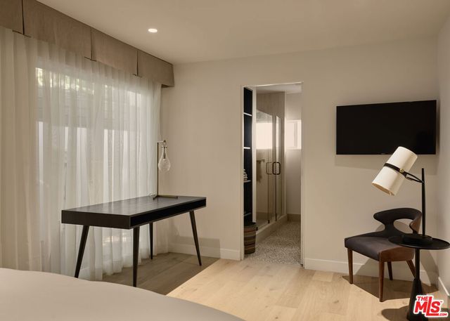 8593 Hollywood Boulevard, Los Angeles, CA 90069