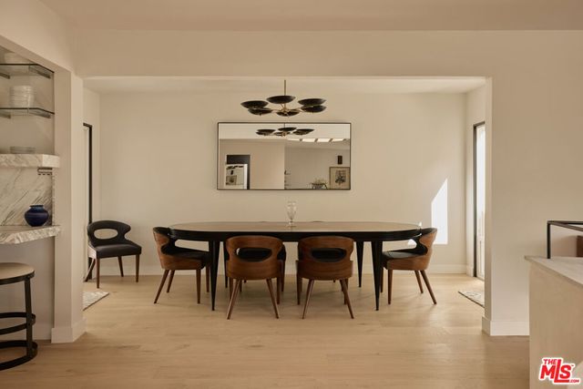 8593 Hollywood Boulevard, Los Angeles, CA 90069