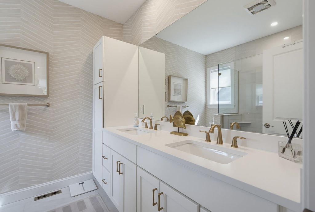Image 30 of property listing at 6 Rose Fountain Lane # 31, Hampton, NH 03842