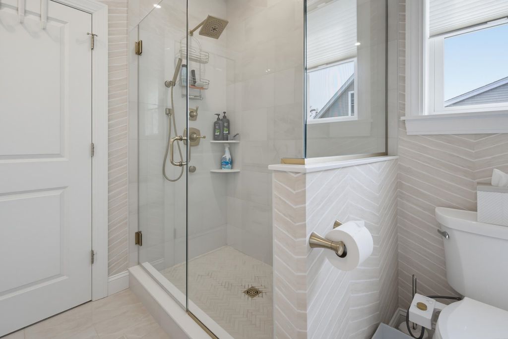 Image 31 of property listing at 6 Rose Fountain Lane # 31, Hampton, NH 03842