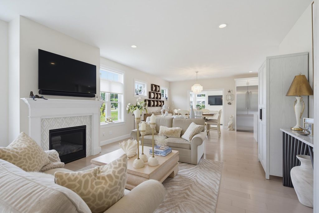 Image 5 of property listing at 6 Rose Fountain Lane # 31, Hampton, NH 03842