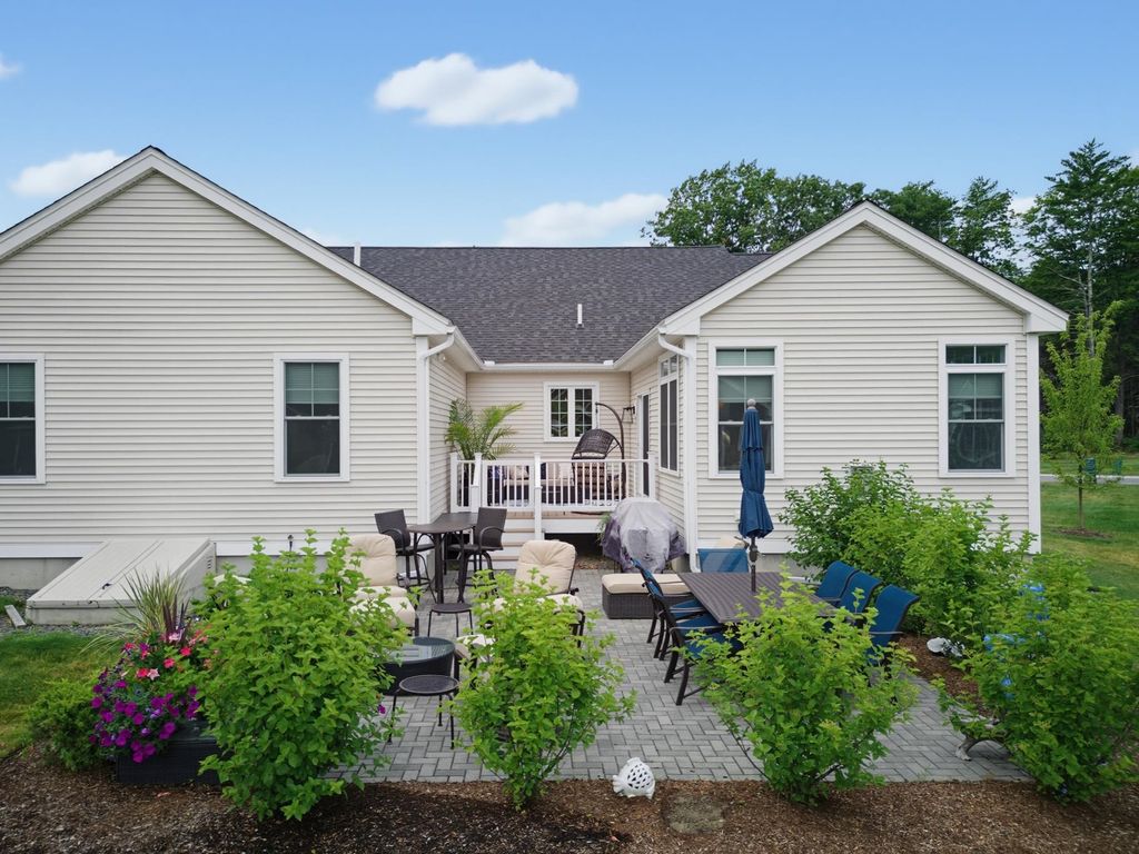 Image 53 of property listing at 6 Rose Fountain Lane # 31, Hampton, NH 03842