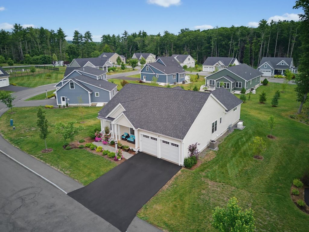 Image 54 of property listing at 6 Rose Fountain Lane # 31, Hampton, NH 03842