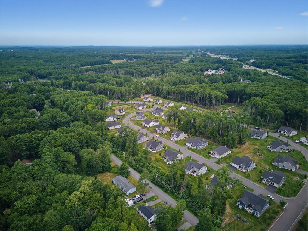 Image 59 of property listing at 6 Rose Fountain Lane # 31, Hampton, NH 03842