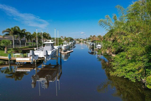 479 SW Lost River Road, Stuart, FL 34997