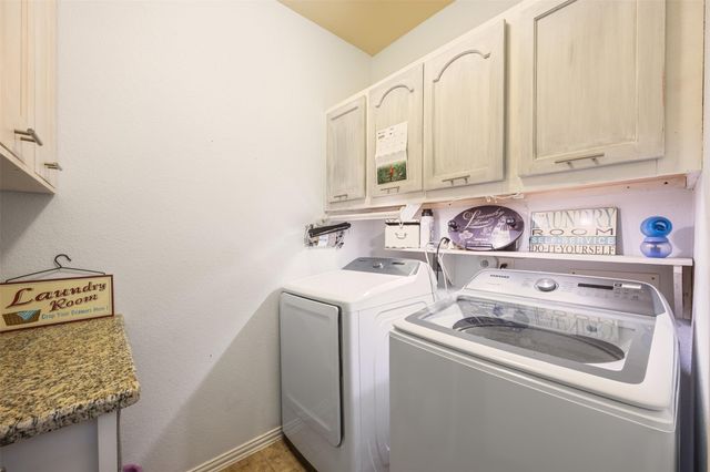 3 Maple Mill Court, Conroe, TX 77301