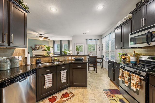 3 Maple Mill Court, Conroe, TX 77301