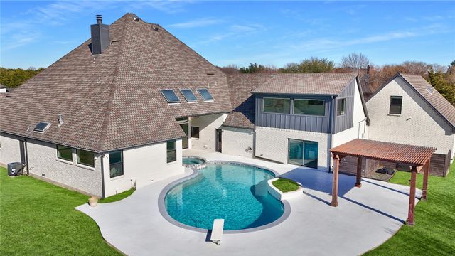 209 Carriage Hill Lane, Heath, TX 75032