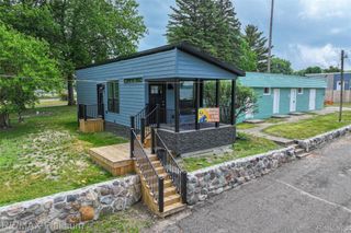 27 Sunset Lane, Fenton Charter Township, MI 48430