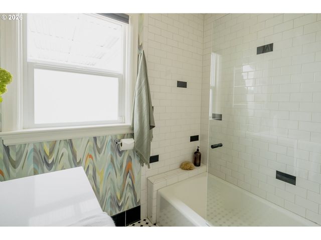 2115 Se 26TH Ave, Portland, OR 97214