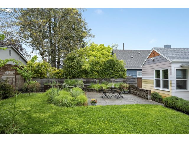 2115 Se 26TH Ave, Portland, OR 97214