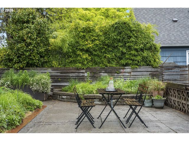 2115 Se 26TH Ave, Portland, OR 97214