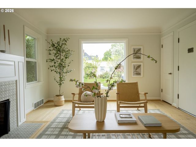 2115 Se 26TH Ave, Portland, OR 97214