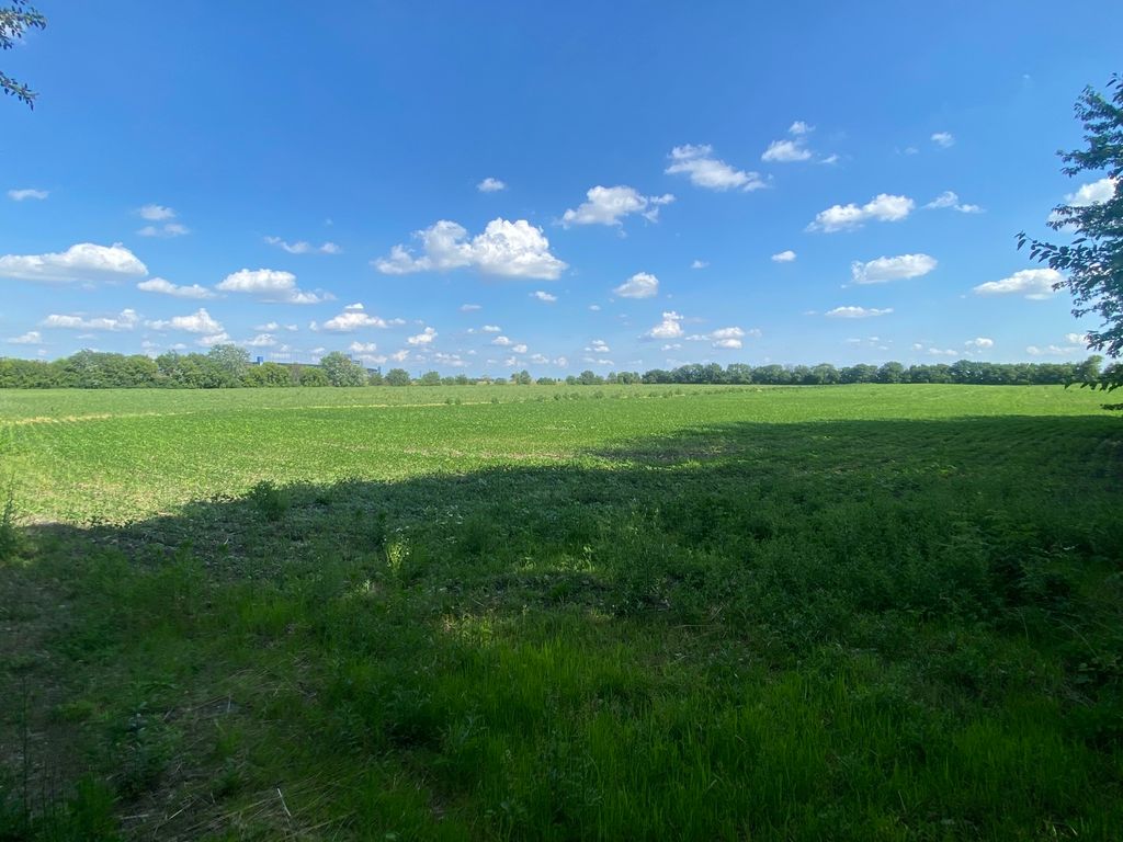 Image 2 of property listing at 240 Zipf Road, Joliet, IL 60433
