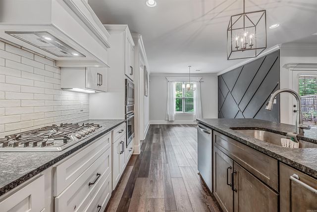 147 Ridgeview Trail, Maumelle, AR 72113