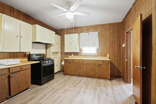 3222 Illinois Street, Baytown, TX 77520
