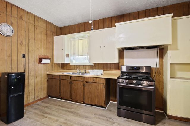 3222 Illinois Street, Baytown, TX 77520