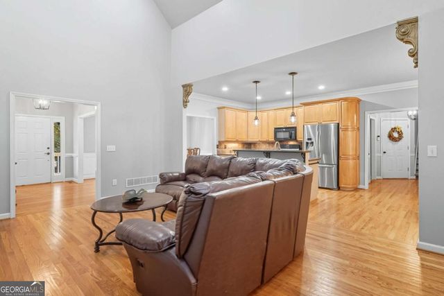 5090 Eubanks Road, Woodstock, GA 30188