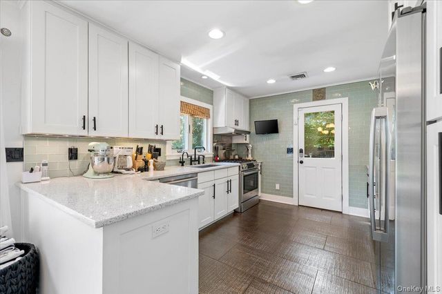 94 Hands Creek Road, East Hampton, NY 11937