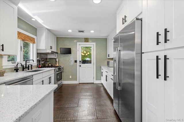 94 Hands Creek Road, East Hampton, NY 11937