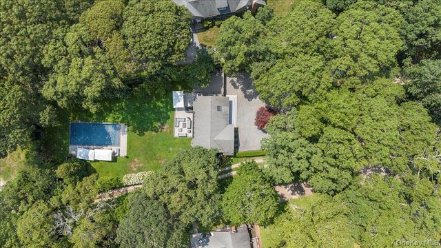 94 Hands Creek Road, East Hampton, NY 11937