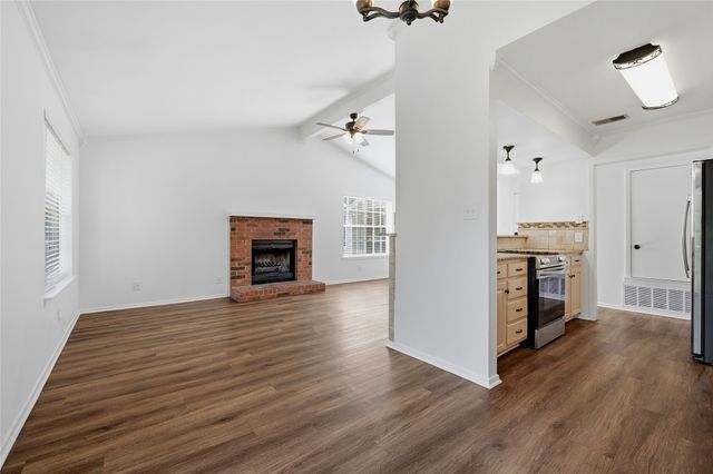 914 W Washington Street F, Sherman, TX 75092